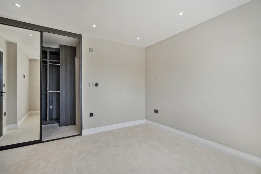 Grimsdell: bedroom wardrobes