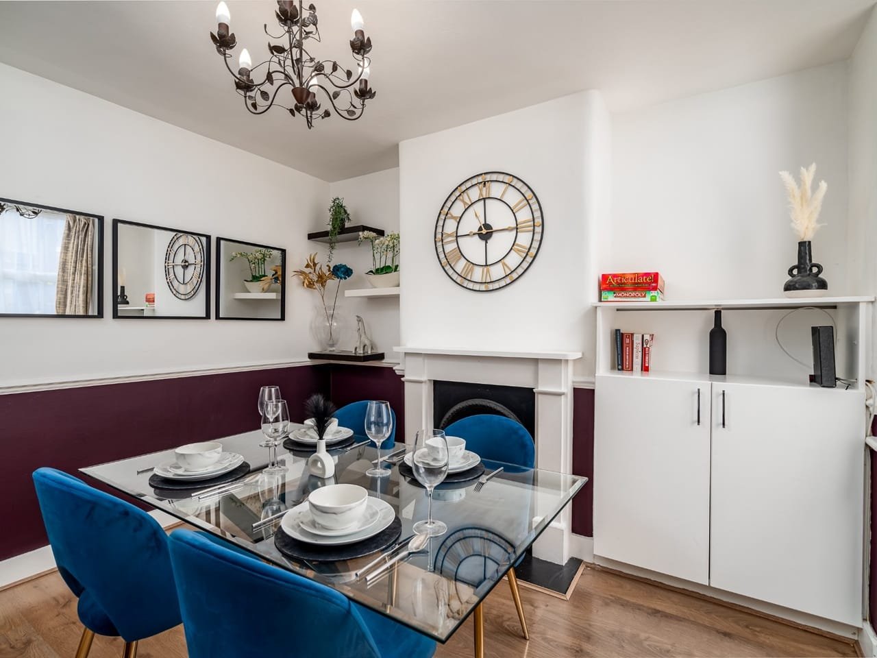 Watford Casa: dining room, ready to let