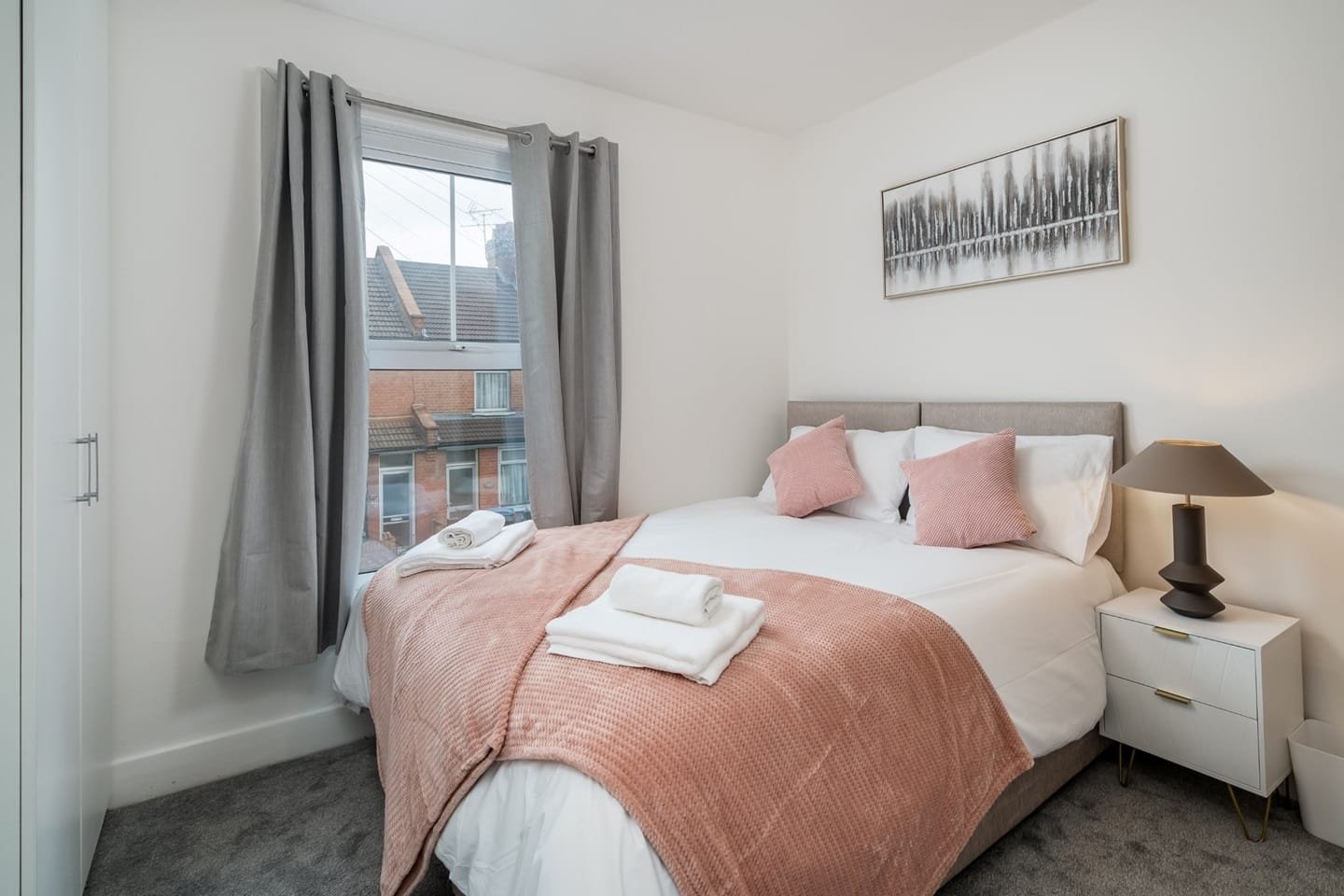 Watford Casa: twin bedroom 3